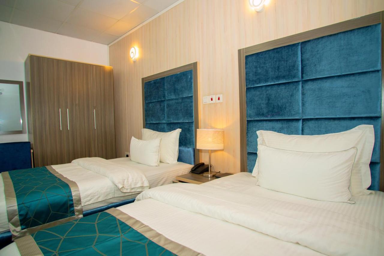 Riviera Suites Lagos Esterno foto