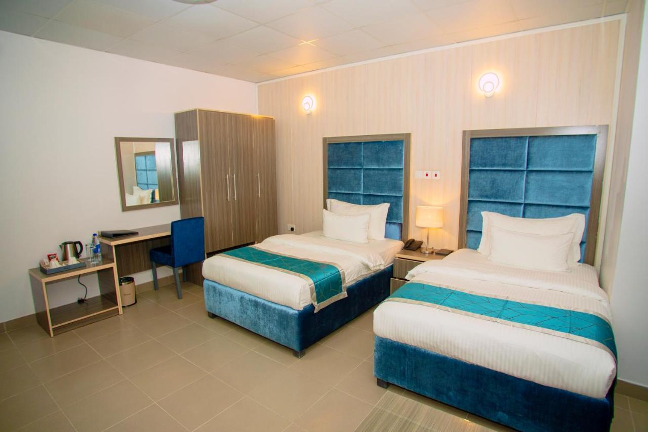 Riviera Suites Lagos Esterno foto