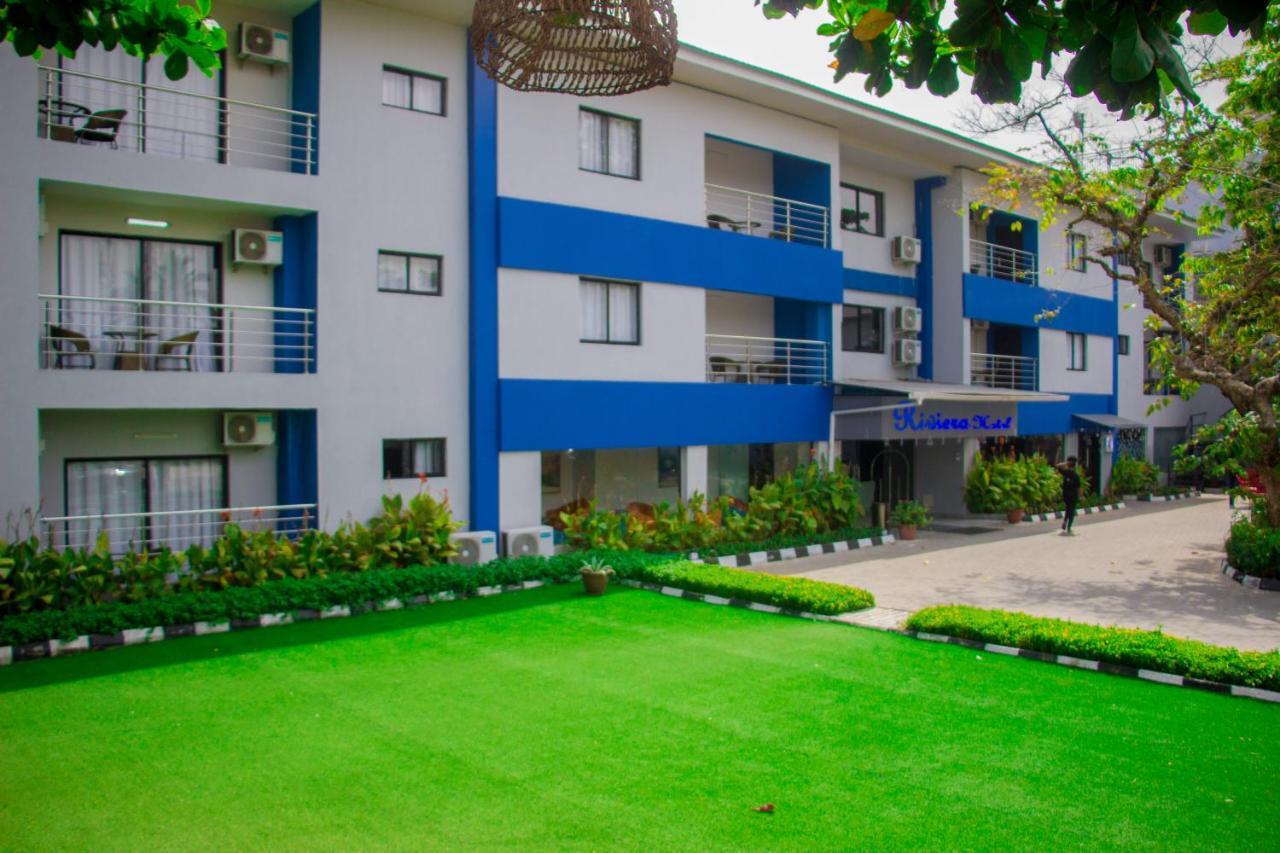 Riviera Suites Lagos Esterno foto