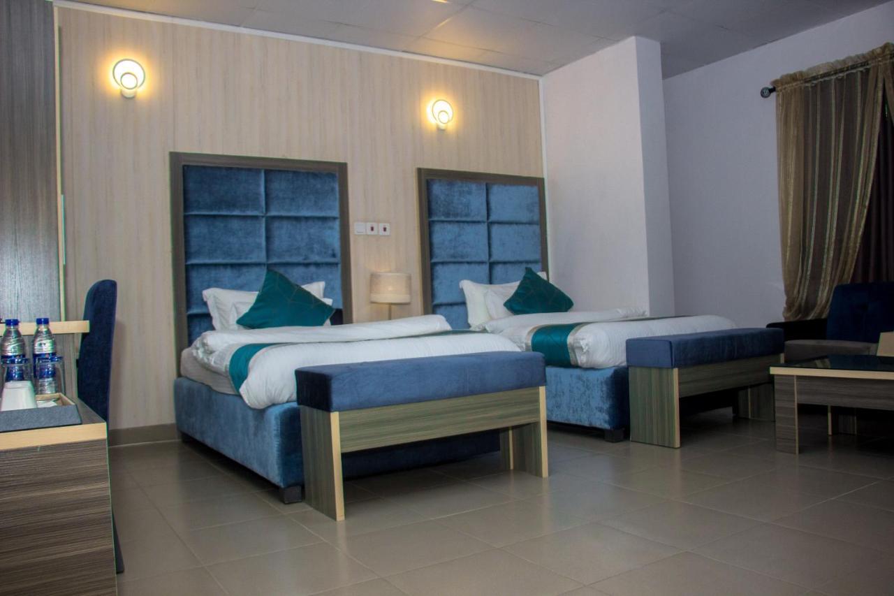 Riviera Suites Lagos Esterno foto